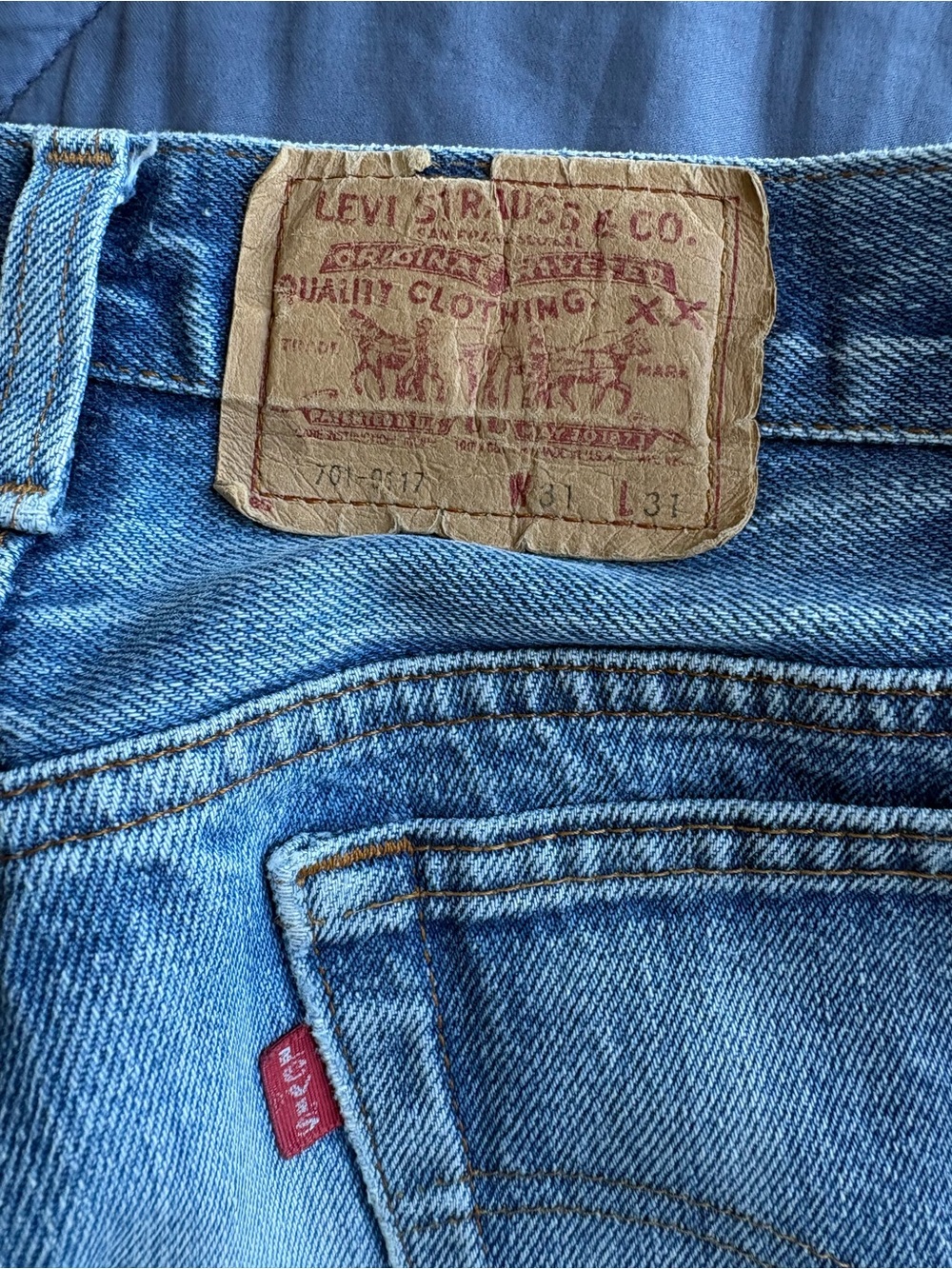 True Vintage Levi’s 701 Student Fit - Picture 3 of 8